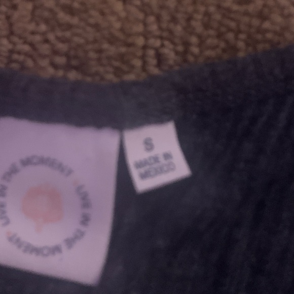 black/grey long sleeve size small - Picture 2 of 2